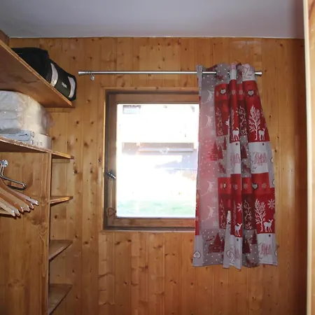 Comfortable With Terrace In Appartement *