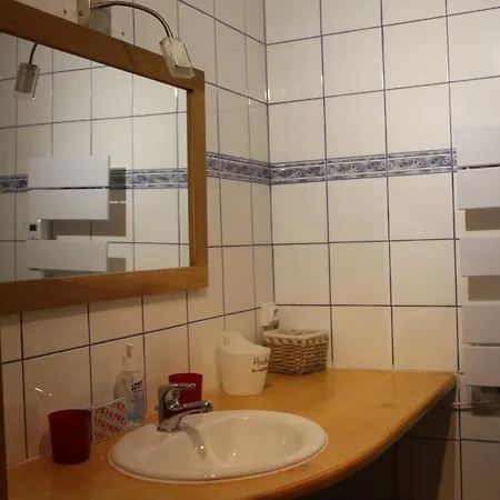 Comfortable With Terrace In Apartment *